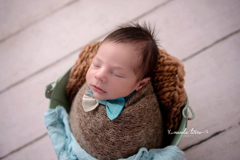 newborn-ensaio-fotografico-fotografia-foto-fotografa-book-bebê-baby-recem-nascido-maternidade-estúdio-teresópolis-varzea-agrioes-parto-nascimento-mãe-rio-de-janeiro-rj-sessão-família-nanda-tirre-perinatal-hctco-hospital-clínicas-doula-obstetra-pediatra