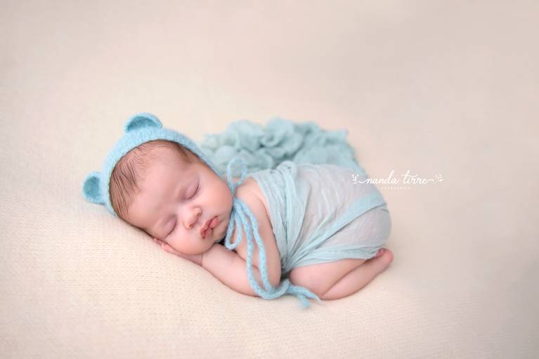 newborn-ensaio-fotografico-fotografia-foto-fotografa-book-bebê-baby-recem-nascido-maternidade-estúdio-teresópolis-varzea-agrioes-parto-nascimento-mãe-rio-de-janeiro-rj-sessão-família-nanda-tirre-perinatal-hctco-hospital-clínicas-doula-obstetra-pediatra