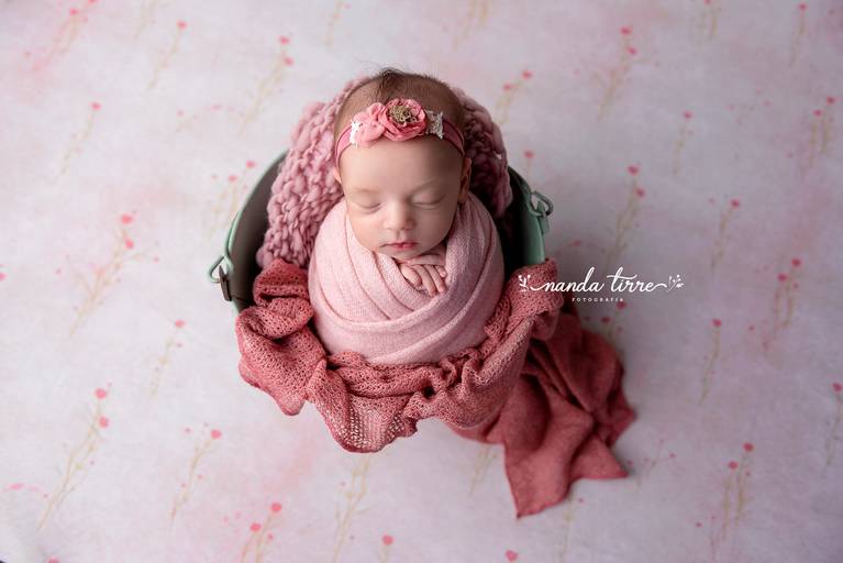 newborn-ensaio-fotografico-fotografia-foto-fotografa-book-bebê-baby-recem-nascido-maternidade-estúdio-teresópolis-varzea-agrioes-parto-nascimento-mãe-rio-de-janeiro-rj-sessão-família-nanda-tirre-perinatal-hctco-hospital-clínicas-doula-obstetra-pediatra