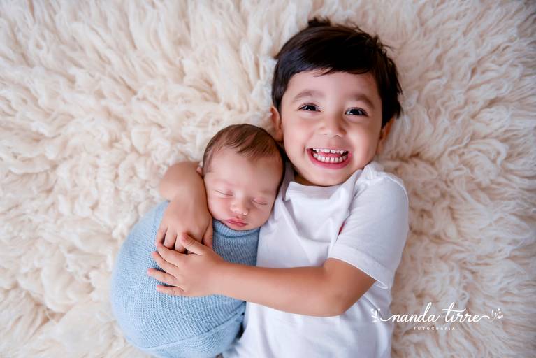 newborn-ensaio-fotografico-fotografia-foto-fotografa-book-bebê-baby-recem-nascido-maternidade-estúdio-teresópolis-varzea-agrioes-parto-nascimento-mãe-rio-de-janeiro-rj-sessão-família-nanda-tirre-perinatal-hctco-hospital-clínicas-doula-obstetra-pediatra