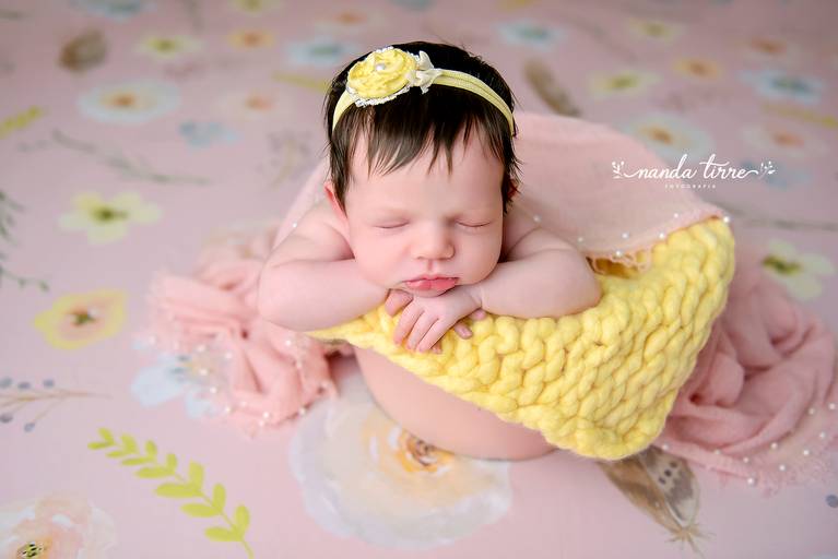 newborn-ensaio-fotografico-fotografia-foto-fotografa-book-bebê-baby-recem-nascido-maternidade-estúdio-teresópolis-varzea-agrioes-parto-nascimento-mãe-rio-de-janeiro-rj-sessão-família-nanda-tirre-perinatal-hctco-hospital-clínicas-doula-obstetra-pediatra