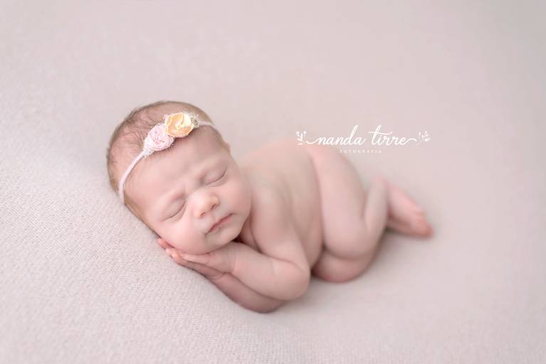 newborn-ensaio-fotografico-fotografia-foto-fotografa-book-bebê-baby-recem-nascido-maternidade-estúdio-barra-da-tijuca-parto-nascimento-mãe-rio-de-janeiro-rj-primeiros-dias-sessão-família-nanda-tirre-recreio-perinatal-laranjeiras-doula-obstetra-pediatra