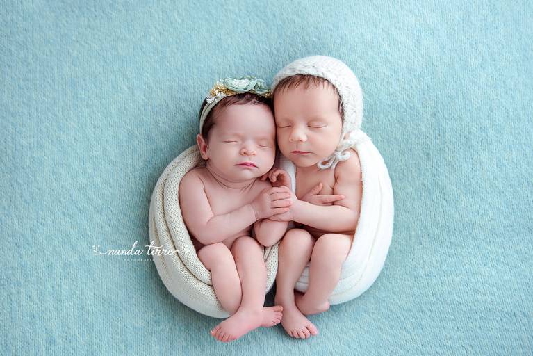 newborn-ensaio-fotografico-fotografia-foto-fotografa-book-bebê-baby-recem-nascido-maternidade-estúdio-teresópolis-varzea-agrioes-parto-nascimento-mãe-rio-de-janeiro-rj-sessão-família-nanda-tirre-perinatal-hctco-hospital-clínicas-doula-obstetra-pediatra