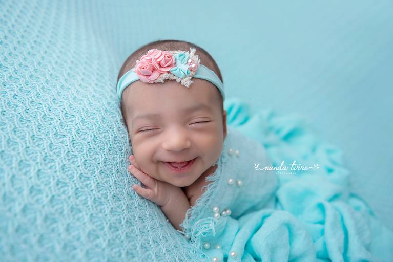 newborn-ensaio-fotografico-fotografia-foto-fotografa-book-bebê-baby-recem-nascido-maternidade-estúdio-teresópolis-varzea-agrioes-parto-nascimento-mãe-rio-de-janeiro-rj-sessão-família-nanda-tirre-perinatal-hctco-hospital-clínicas-doula-obstetra-pediatra