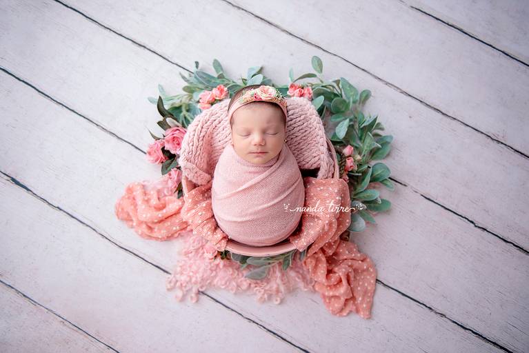 newborn-ensaio-fotografico-fotografia-foto-fotografa-book-bebê-baby-recem-nascido-maternidade-estúdio-teresópolis-varzea-agrioes-parto-nascimento-mãe-rio-de-janeiro-rj-sessão-família-nanda-tirre-perinatal-hctco-hospital-clínicas-doula-obstetra-pediatra