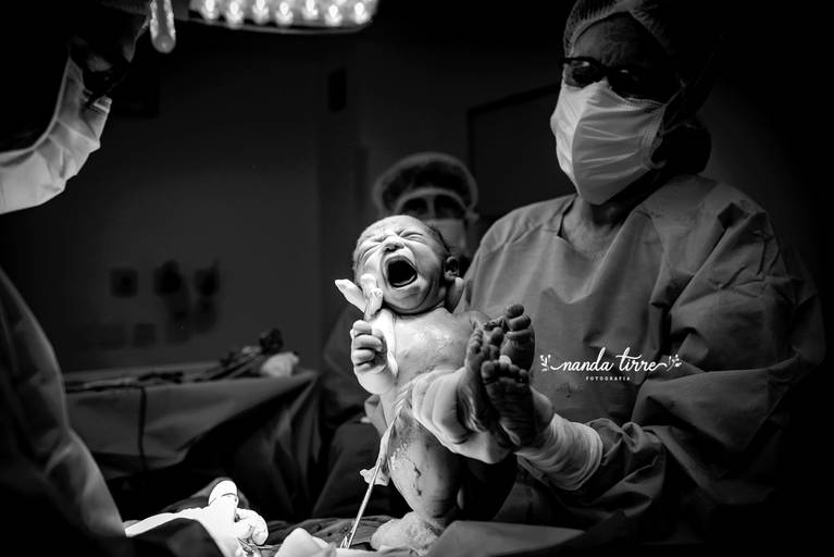 newborn-fotografia-foto-fotografa-book-bebê-baby-recem-nascido-maternidade-barra-da-tijuca-maternity-parto-nascimento-mãe-filho-filha-rio-de-janeiro-rj-família-nanda-tirre-cesarea-natural-humanizado-obstetra-pediatra-perinatal-doula-nascer-nasceu-hospital