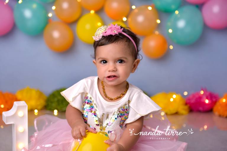 smash-the-cake-aniversario-bolo-bebê-criança-rio-de-janeiro-rj-nanda-tirre-fotografo-ensaio-foto-book-barra-da-tijuca-bebê-baby-filho-filha-estudio-fotografico-festa-1-aninho-ano-fotografia-fotografa-parabens-bolo-bagunça-acompanhamento-recreio-cenário