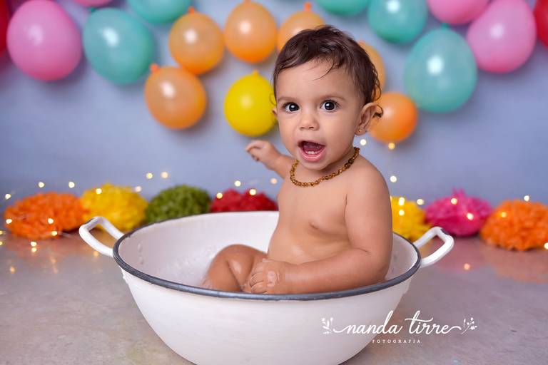 smash-the-cake-aniversario-bolo-bebê-criança-rio-de-janeiro-rj-nanda-tirre-fotografo-ensaio-foto-book-barra-da-tijuca-bebê-baby-filho-filha-estudio-fotografico-festa-1-aninho-ano-fotografia-fotografa-parabens-bolo-bagunça-acompanhamento-recreio-cenário