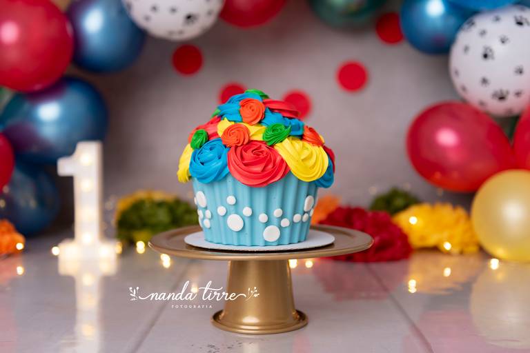 smash-the-cake-aniversario-bolo-bebê-criança-rio-de-janeiro-rj-nanda-tirre-fotografo-ensaio-foto-book-barra-da-tijuca-bebê-baby-filho-filha-estudio-fotografico-festa-1-aninho-ano-fotografia-fotografa-parabens-bolo-bagunça-acompanhamento-recreio-cenário