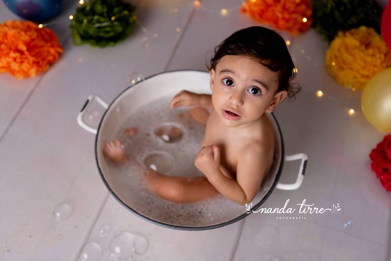 smash-the-cake-aniversario-bolo-bebê-criança-rio-de-janeiro-rj-nanda-tirre-fotografo-ensaio-foto-book-barra-da-tijuca-bebê-baby-filho-filha-estudio-fotografico-festa-1-aninho-ano-fotografia-fotografa-parabens-bolo-bagunça-acompanhamento-recreio-cenário