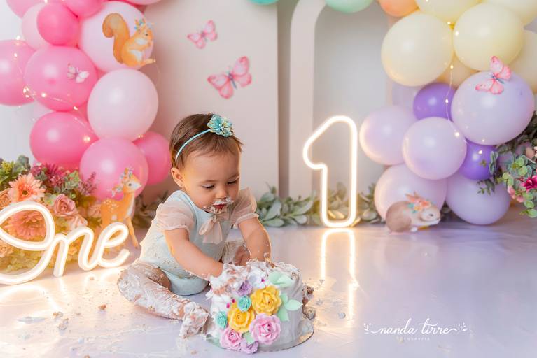 smash-the-cake-aniversario-bolo-bebes-crianças-teresopolis-rio-de-janeiro-rj-nanda-tirre-fotografo-ensaio-foto-book-acompanhamento-bebê-baby-filho-filha-estudio-fotografico-festa-1-aninho-ano-fotografia-fotografa-parabens-bolo-primeiro-pre-festa