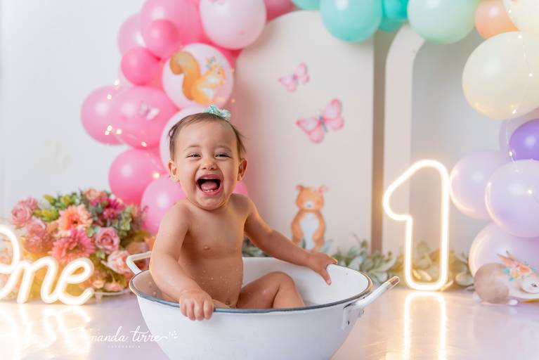 smash-the-cake-aniversario-bolo-bebes-crianças-teresopolis-rio-de-janeiro-rj-nanda-tirre-fotografo-ensaio-foto-book-acompanhamento-bebê-baby-filho-filha-estudio-fotografico-festa-1-aninho-ano-fotografia-fotografa-parabens-bolo-primeiro-pre-festa