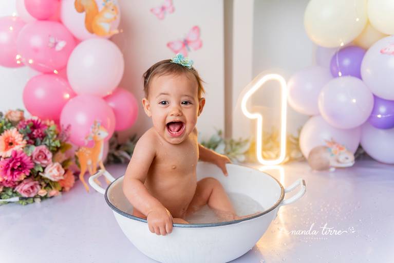 smash-the-cake-aniversario-bolo-bebes-crianças-teresopolis-rio-de-janeiro-rj-nanda-tirre-fotografo-ensaio-foto-book-acompanhamento-bebê-baby-filho-filha-estudio-fotografico-festa-1-aninho-ano-fotografia-fotografa-parabens-bolo-primeiro-pre-festa