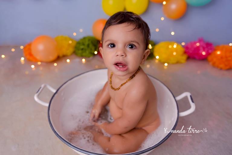 smash-the-cake-aniversario-bolo-bebê-criança-rio-de-janeiro-rj-nanda-tirre-fotografo-ensaio-foto-book-barra-da-tijuca-bebê-baby-filho-filha-estudio-fotografico-festa-1-aninho-ano-fotografia-fotografa-parabens-bolo-bagunça-acompanhamento-recreio-cenário