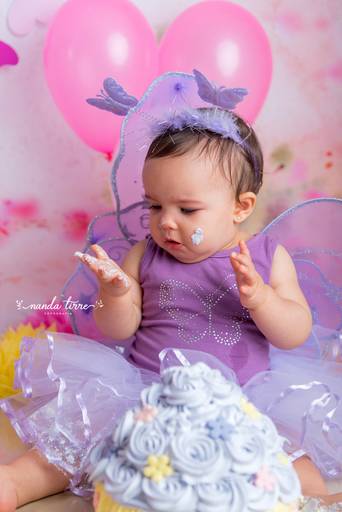 smash-the-cake-aniversario-bolo-bebê-criança-rio-de-janeiro-rj-nanda-tirre-fotografo-ensaio-foto-book-barra-da-tijuca-bebê-baby-filho-filha-estudio-fotografico-festa-1-aninho-ano-fotografia-fotografa-parabens-bolo-bagunça-acompanhamento-recreio-cenário