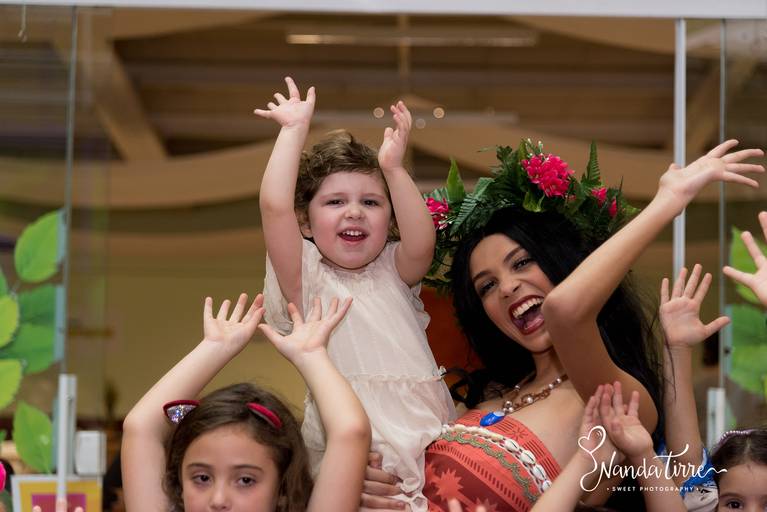 fotografo-festa-aniversario-fotografia-rj-rio-de-janeiro-zona-sul-jardim-botanico-barra-da-tijuca-foto-filmagem-nanda-tirre-crianças-bebes-maes-maternidade-familia-infantil-decoração-amor