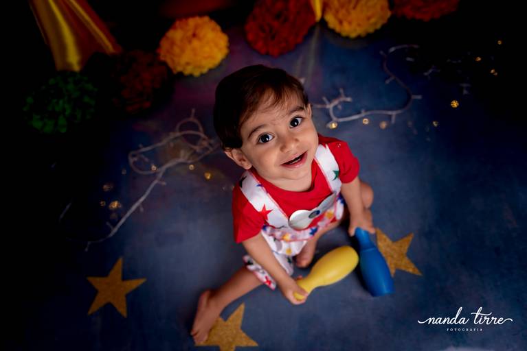 mini-sessao-tematica-ensaio-estudio-fotografico-rj-rio-de-janeiro-foto-book-infantil-bebes-fotografia-fotografo-fotografa-nanda-tirre-barra-da-tijuca-zona-sul-carnaval-pascoa-maes-festa-junina-natal-ano-novo-crianças-criancas-junino-pais-recreio