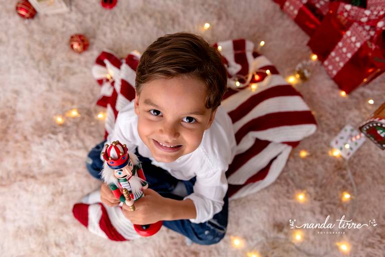 mini-sessao-tematica-ensaio-estudio-fotografico-rj-rio-de-janeiro-foto-book-infantil-bebes-fotografia-fotografo-fotografa-nanda-tirre-barra-da-tijuca-zona-sul-carnaval-pascoa-maes-festa-junina-natal-ano-novo-crianças-criancas-junino-pais-recreio