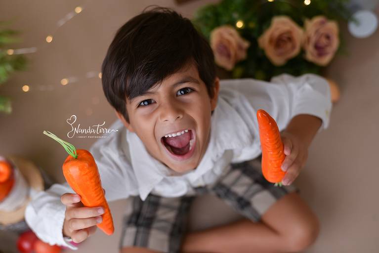 mini-sessao-tematica-ensaio-estudio-fotografico-rj-rio-de-janeiro-foto-book-infantil-bebes-fotografia-fotografo-fotografa-nanda-tirre-barra-da-tijuca-zona-sul-carnaval-pascoa-maes-festa-junina-natal-ano-novo-crianças-criancas-junino-pais-recreio