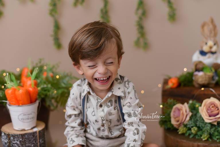 mini-sessao-tematica-ensaio-estudio-fotografico-rj-rio-de-janeiro-foto-book-infantil-bebes-fotografia-fotografo-fotografa-nanda-tirre-barra-da-tijuca-zona-sul-carnaval-pascoa-maes-festa-junina-natal-ano-novo-crianças-criancas-junino-pais-recreio