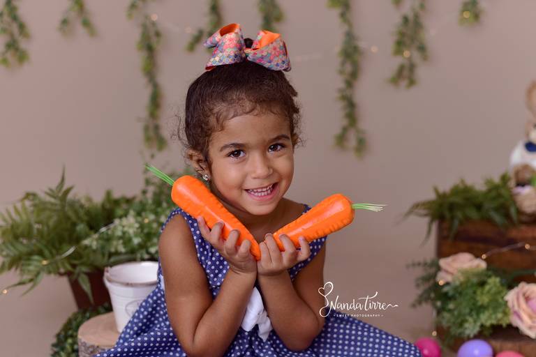 mini-sessao-tematica-ensaio-estudio-fotografico-rj-rio-de-janeiro-foto-book-infantil-bebes-fotografia-fotografo-fotografa-nanda-tirre-barra-da-tijuca-zona-sul-carnaval-pascoa-maes-festa-junina-natal-ano-novo-crianças-criancas-junino-pais-recreio