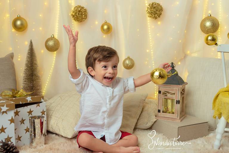 mini-sessao-tematica-ensaio-estudio-fotografico-rj-rio-de-janeiro-foto-book-infantil-bebes-fotografia-fotografo-fotografa-nanda-tirre-barra-da-tijuca-zona-sul-carnaval-pascoa-maes-festa-junina-natal-ano-novo-crianças-criancas-junino-pais-recreio