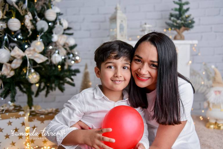 mini-sessao-tematica-ensaio-estudio-fotografico-rj-rio-de-janeiro-foto-book-infantil-bebes-fotografia-fotografo-fotografa-nanda-tirre-barra-da-tijuca-carnaval-pascoa-mães-festa-junina-natal-ano-novo-crianças-criancas-junino-pais-teresópolis-especial-mãe