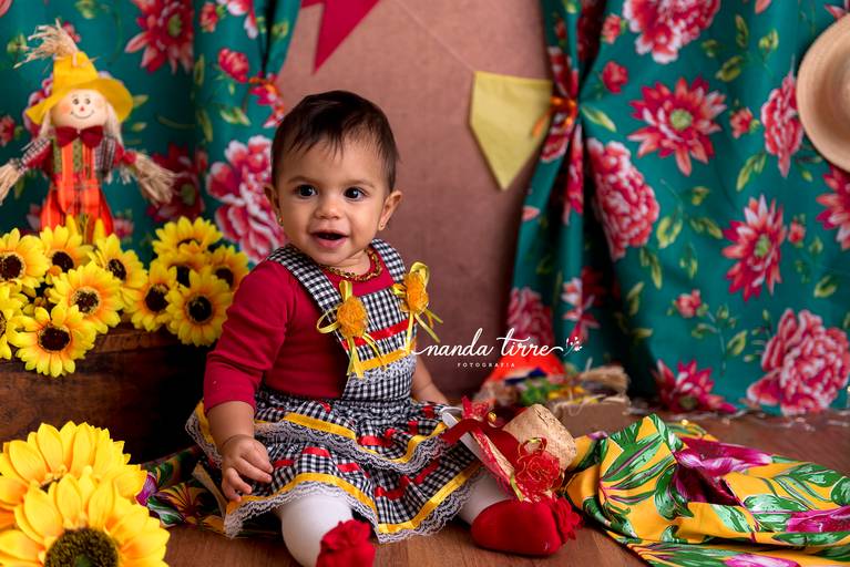 mini-sessao-tematica-ensaio-estudio-fotografico-rj-rio-de-janeiro-foto-book-infantil-bebes-fotografia-fotografo-fotografa-nanda-tirre-barra-da-tijuca-zona-sul-carnaval-pascoa-maes-festa-junina-natal-ano-novo-crianças-criancas-junino-pais-recreio