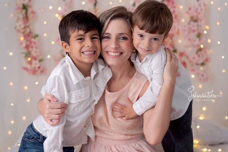 mini-sessao-tematica-ensaio-estudio-fotografico-rj-rio-de-janeiro-foto-book-infantil-bebes-fotografia-fotografo-fotografa-nanda-tirre-barra-da-tijuca-zona-sul-carnaval-pascoa-maes-festa-junina-natal-ano-novo-crianças-criancas-junino-pais-recreio