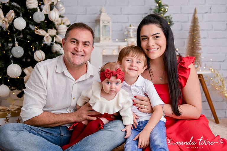 mini-sessao-tematica-ensaio-estudio-fotografico-rj-rio-de-janeiro-foto-book-infantil-bebes-fotografia-fotografo-fotografa-nanda-tirre-barra-da-tijuca-carnaval-pascoa-mães-festa-junina-natal-ano-novo-crianças-criancas-junino-pais-teresópolis-especial-mãe