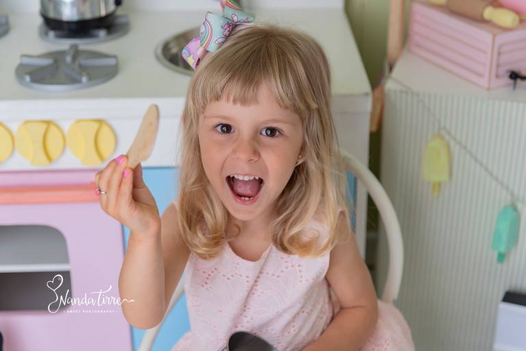 mini-sessao-tematica-ensaio-estudio-fotografico-rj-rio-de-janeiro-foto-book-infantil-bebes-fotografia-fotografo-fotografa-nanda-tirre-barra-da-tijuca-zona-sul-carnaval-pascoa-maes-festa-junina-natal-ano-novo-crianças-criancas-junino-pais-recreio