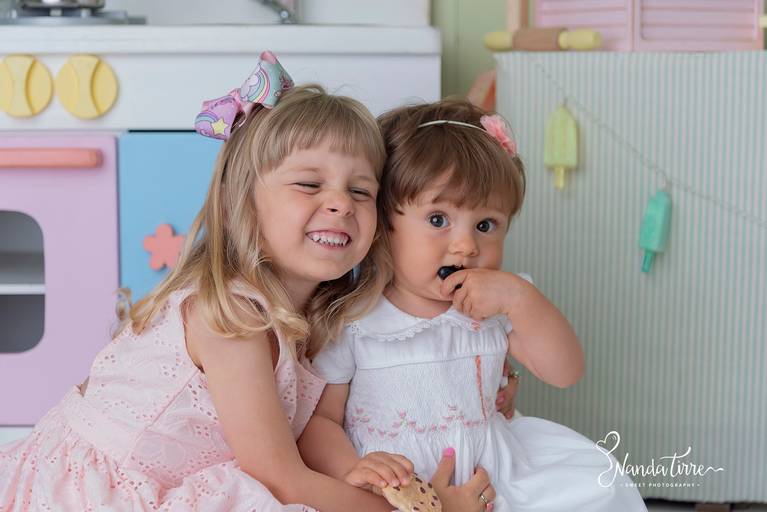 mini-sessao-tematica-ensaio-estudio-fotografico-rj-rio-de-janeiro-foto-book-infantil-bebes-fotografia-fotografo-fotografa-nanda-tirre-barra-da-tijuca-zona-sul-carnaval-pascoa-maes-festa-junina-natal-ano-novo-crianças-criancas-junino-pais-recreio