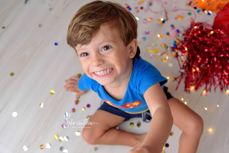 mini-sessao-tematica-ensaio-estudio-fotografico-rj-rio-de-janeiro-foto-book-infantil-bebes-fotografia-fotografo-fotografa-nanda-tirre-barra-da-tijuca-zona-sul-carnaval-pascoa-maes-festa-junina-natal-ano-novo-crianças-criancas-junino-pais-recreio