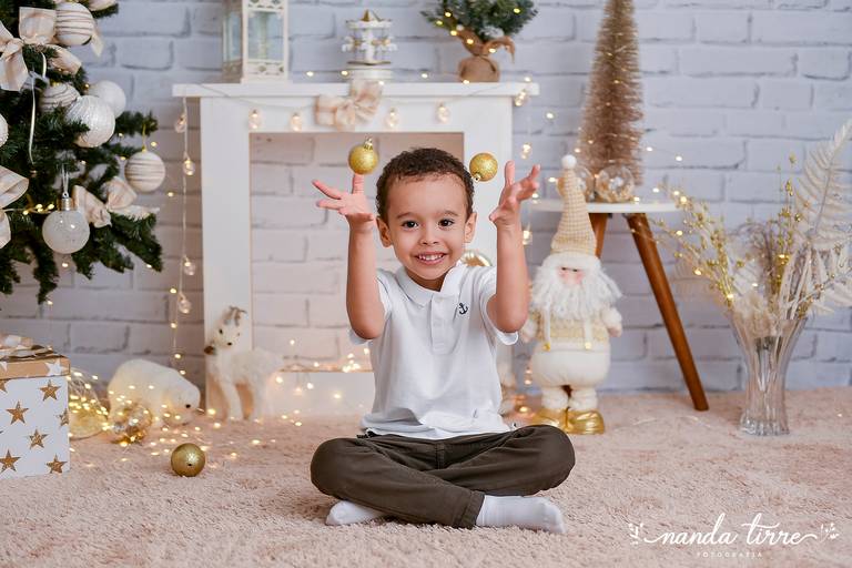 mini-sessao-tematica-ensaio-estudio-fotografico-rj-rio-de-janeiro-foto-book-infantil-bebes-fotografia-fotografo-fotografa-nanda-tirre-barra-da-tijuca-carnaval-pascoa-mães-festa-junina-natal-ano-novo-crianças-criancas-junino-pais-teresópolis-especial-mãe
