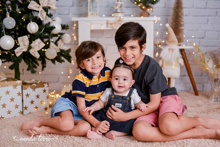 mini-sessao-tematica-ensaio-estudio-fotografico-rj-rio-de-janeiro-foto-book-infantil-bebes-fotografia-fotografo-fotografa-nanda-tirre-barra-da-tijuca-carnaval-pascoa-mães-festa-junina-natal-ano-novo-crianças-criancas-junino-pais-teresópolis-especial-mãe