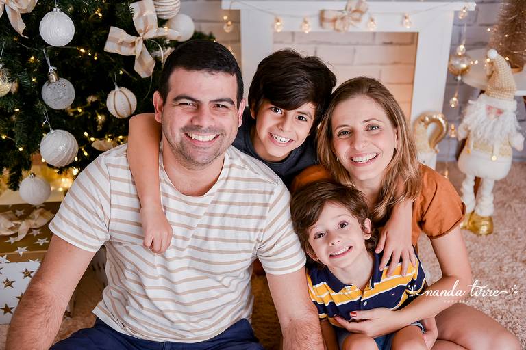 mini-sessao-tematica-ensaio-estudio-fotografico-rj-rio-de-janeiro-foto-book-infantil-bebes-fotografia-fotografo-fotografa-nanda-tirre-barra-da-tijuca-carnaval-pascoa-mães-festa-junina-natal-ano-novo-crianças-criancas-junino-pais-teresópolis-especial-mãe