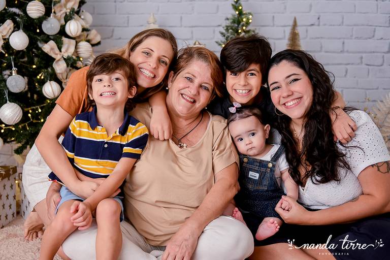 mini-sessao-tematica-ensaio-estudio-fotografico-rj-rio-de-janeiro-foto-book-infantil-bebes-fotografia-fotografo-fotografa-nanda-tirre-barra-da-tijuca-carnaval-pascoa-mães-festa-junina-natal-ano-novo-crianças-criancas-junino-pais-teresópolis-especial-mãe