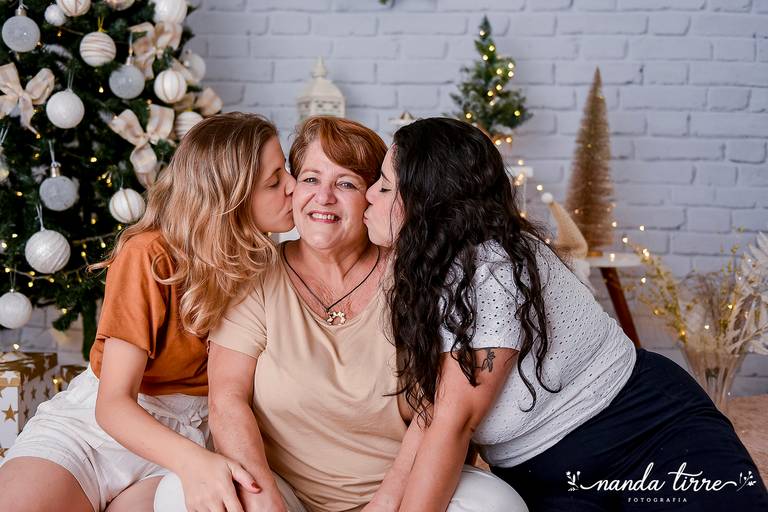 mini-sessao-tematica-ensaio-estudio-fotografico-rj-rio-de-janeiro-foto-book-infantil-bebes-fotografia-fotografo-fotografa-nanda-tirre-barra-da-tijuca-carnaval-pascoa-mães-festa-junina-natal-ano-novo-crianças-criancas-junino-pais-teresópolis-especial-mãe