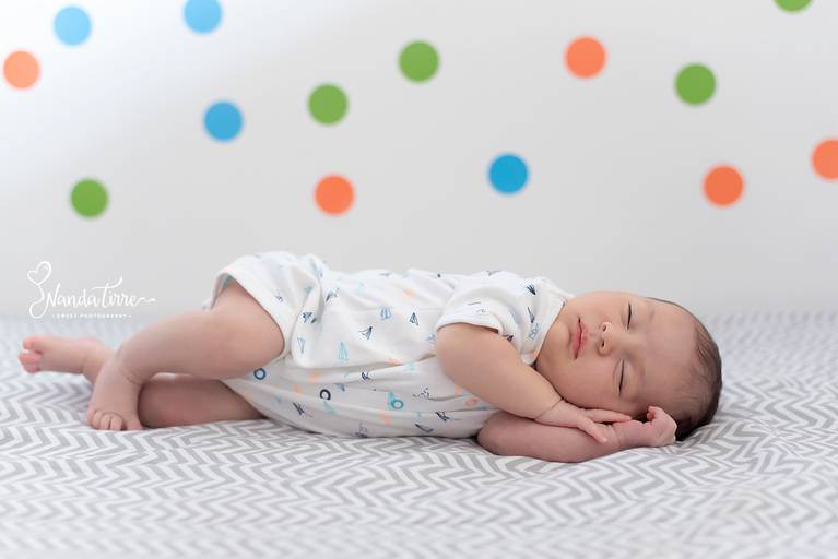 ensaio-fotografico-bebê-lifestyle-criança-rio-de-janeiro-rj-fotografia-fotografo-nanda-tirre-recem-nascido-amamentacao-pai-mae-maternidade-gravida-gestante-filho-filha-barra-da-tijuca-zona-sul-familia-recreio-peninsula-perinatal-parto-nascimento-mês-baby