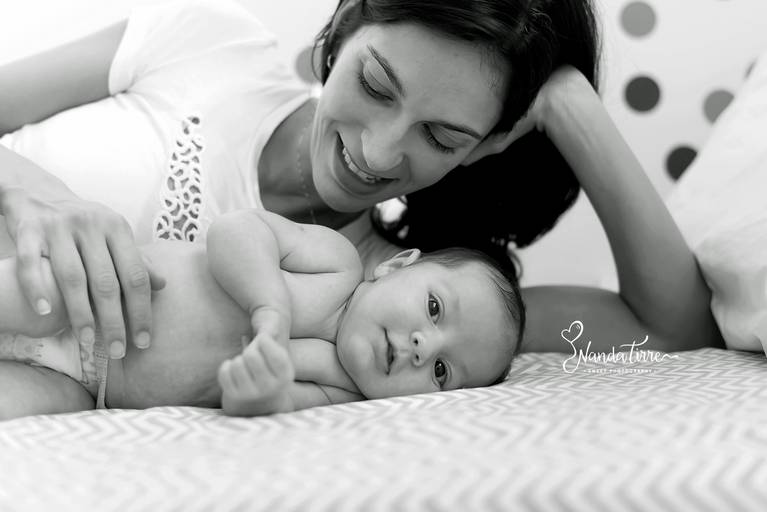 ensaio-fotografico-bebê-lifestyle-criança-rio-de-janeiro-rj-fotografia-fotografo-nanda-tirre-recem-nascido-amamentacao-pai-mae-maternidade-gravida-gestante-filho-filha-barra-da-tijuca-zona-sul-familia-recreio-peninsula-perinatal-parto-nascimento-mês-baby