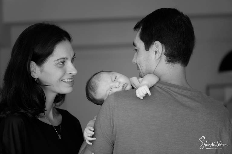 ensaio-fotografico-bebê-lifestyle-criança-rio-de-janeiro-rj-fotografia-fotografo-nanda-tirre-recem-nascido-amamentacao-pai-mae-maternidade-gravida-gestante-filho-filha-barra-da-tijuca-zona-sul-familia-recreio-peninsula-perinatal-parto-nascimento-mês-baby