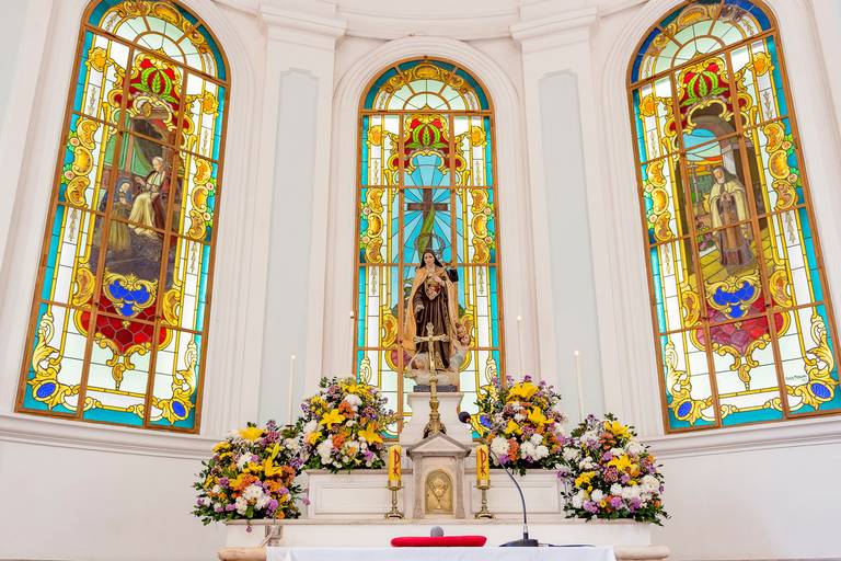 batizado-igreja-católica-rj-rio de janeiro-teresópolis-fotos-foto-fotografia-fotógrafo-batismo-missa-padre-book-matriz-catolicismo-fotógrafa-bebê-criança-mãe-maternidade-padrinho-madrinha