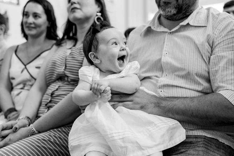 batizado-igreja-católica-rj-rio de janeiro-teresópolis-fotos-foto-fotografia-fotógrafo-batismo-missa-padre-book-matriz-catolicismo-fotógrafa-bebê-criança-mãe-maternidade-padrinho-madrinha