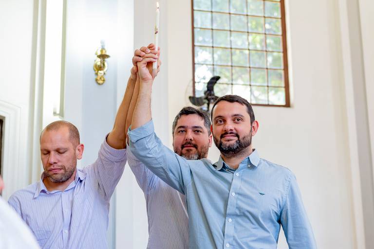 batizado-igreja-católica-rj-rio de janeiro-teresópolis-fotos-foto-fotografia-fotógrafo-batismo-missa-padre-book-matriz-catolicismo-fotógrafa-bebê-criança-mãe-maternidade-padrinho-madrinha
