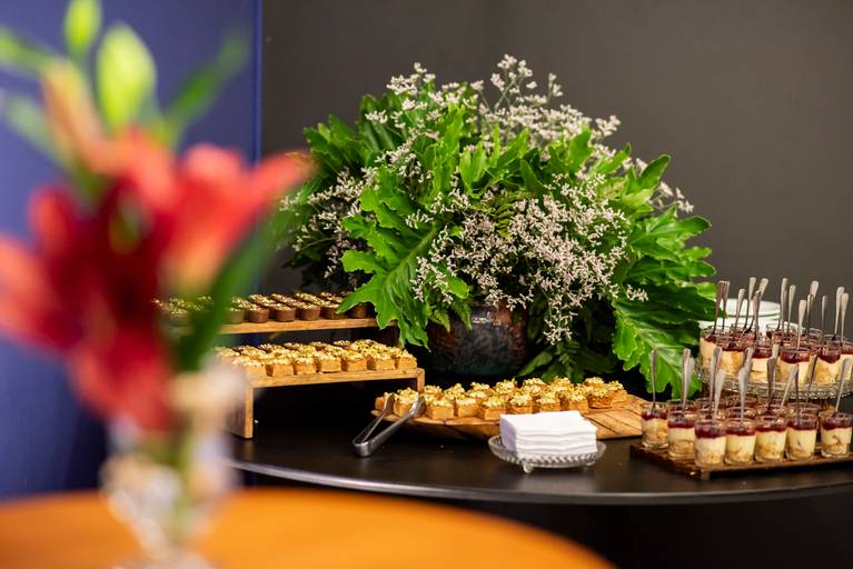 Fotografia corporativa com foco em eventos empresariais e fotos de perfil profissional. Fotógrafo profissional para empresas, marketing digital, imagem corporativa e posicionamento de marca.