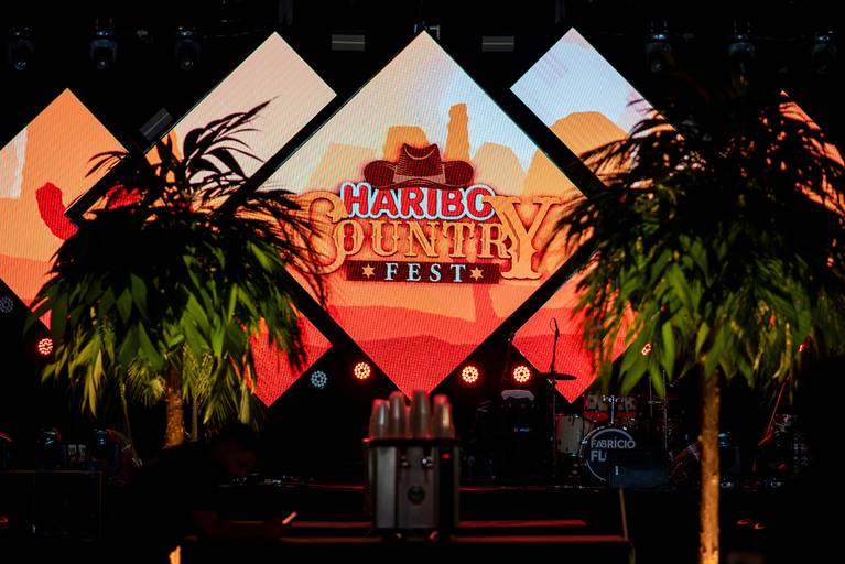 Fotógrafo profissional para eventos empresariais, congressos e convenções. Fotografia corporativa, retrato profissional, perfil para LinkedIn e branding pessoal.