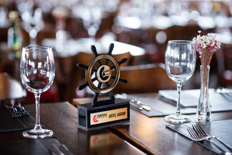 Fotografia empresarial e eventos corporativos com imagens profissionais de alta qualidade. Retratos corporativos e fotos de perfil profissional para LinkedIn e comunicação empresarial.