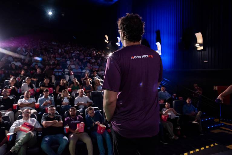 Cobertura fotográfica de eventos corporativos e fotografia empresarial. Retrato profissional e fotos para LinkedIn, currículo, site profissional e redes sociais corporativas.