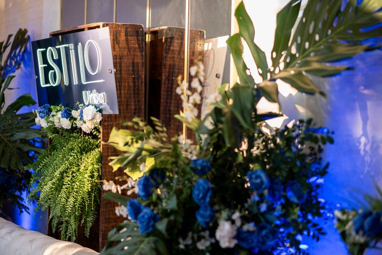 Fotografia empresarial e eventos corporativos com imagens profissionais de alta qualidade. Retratos corporativos e fotos de perfil profissional para LinkedIn e comunicação empresarial.