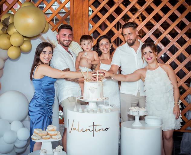 bolo de batizado.. corte do bolo de batizado